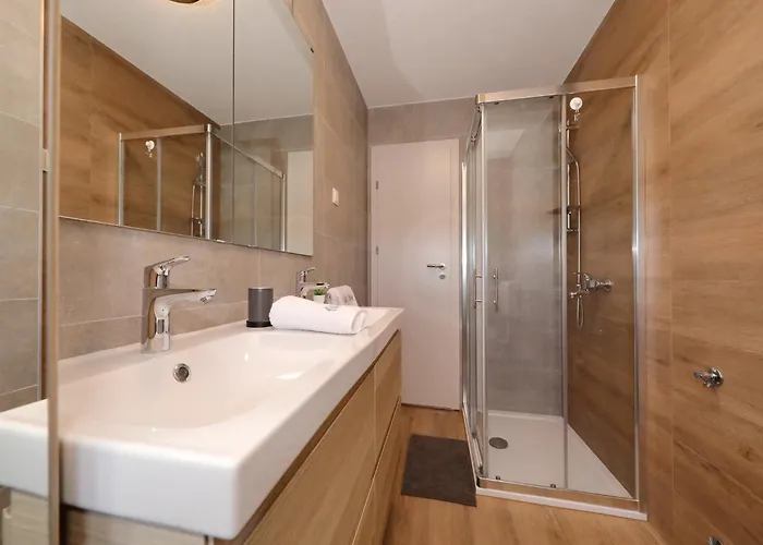 빌라 With Heated Pool