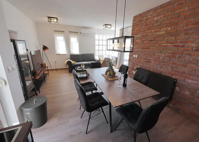 Вилла With Heated Pool Селине