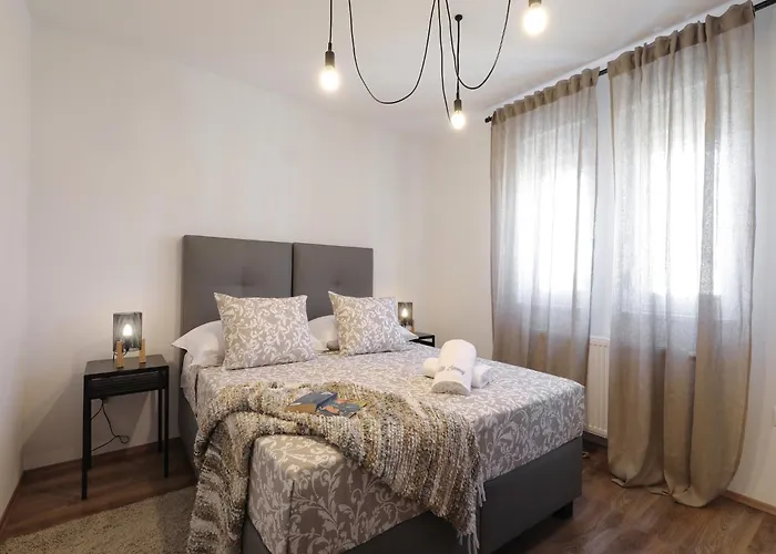 Вилла With Heated Pool *