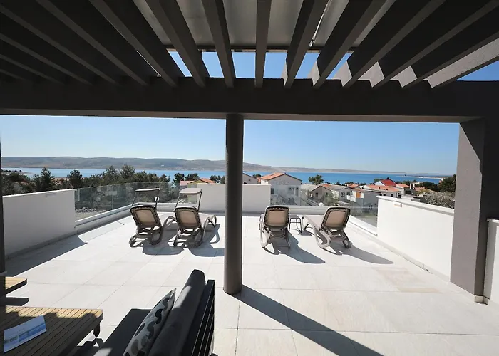 Вилла With Heated Pool