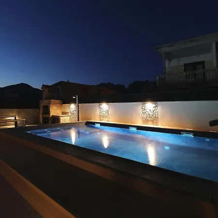 Villa Serene In With Private Swimming Pool Seline