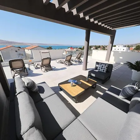 Villa Serene In With Private Swimming Pool