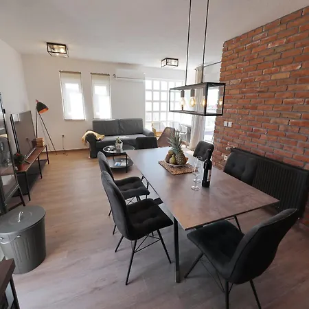 Willa With Heated Pool Seline