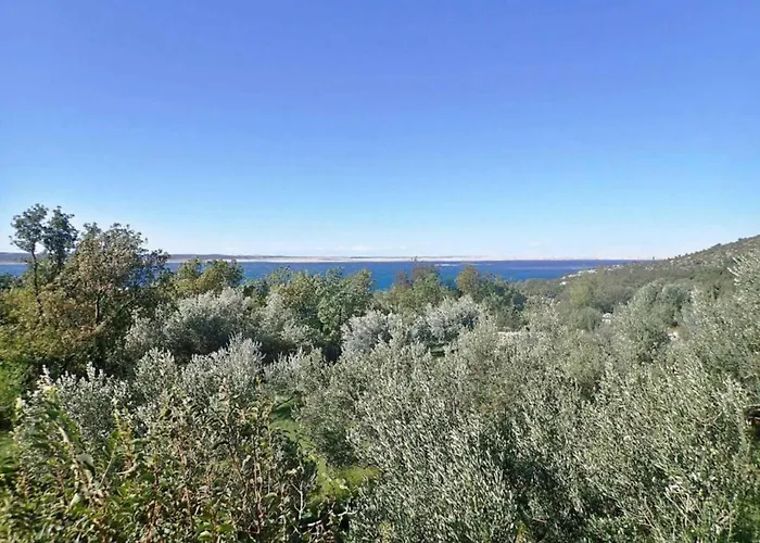 Βίλα With Heated Pool Seline